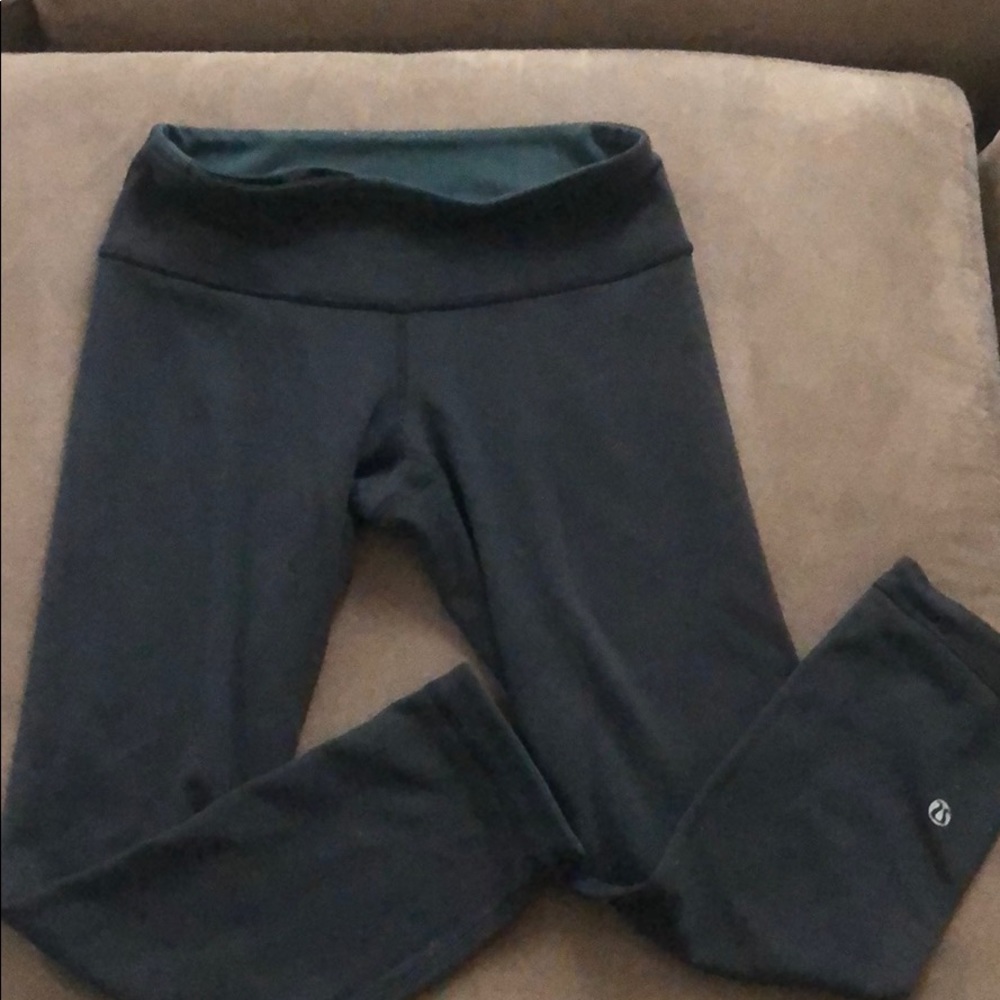 Lululemon reversible black & green leggings